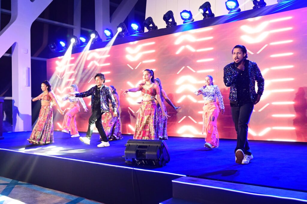 Bollywood Dance Troupe in Mumbai for Wedding Events – Sangeet, Mehendi Bollywood Dance Troupe in Mumbai for Wedding Events – Sangeet, Mehendi